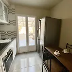 ホームステイ Maison Face A La Cite