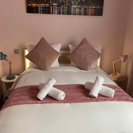 Homestay Maison Face A La Cite