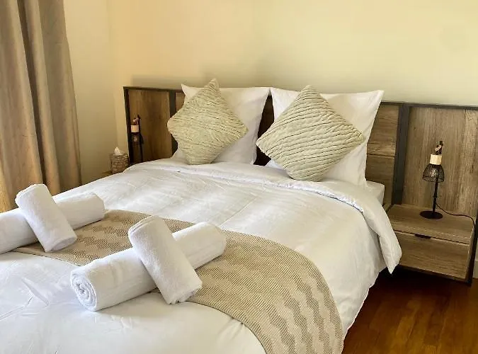 Maison Face à La Cité