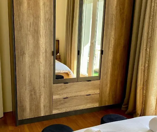 Homestay Maison Face A La Cite