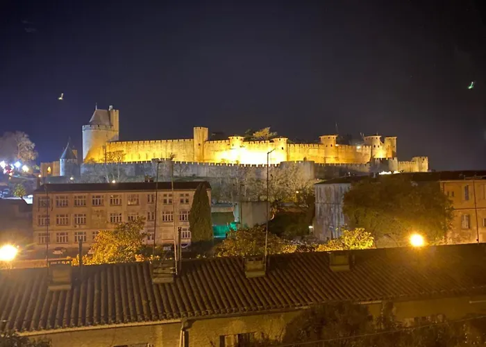 Maison Face A La Cite *